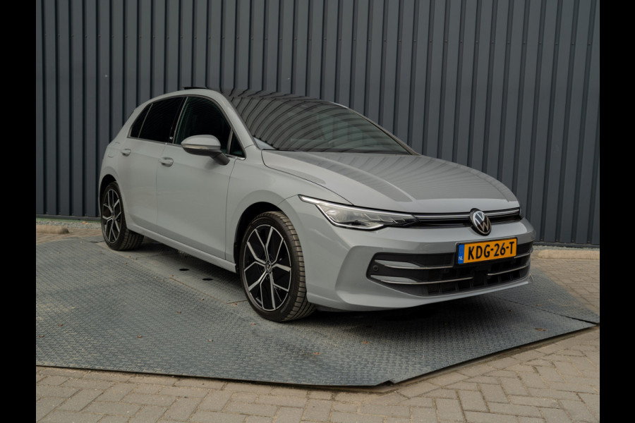 Volkswagen Golf 1.5 eTSI 50 Edition | Panodak | Trekhaak wegkl. | Stoelgeheugen | Head Up | IQ Light | Prijs Rijklaar!!
