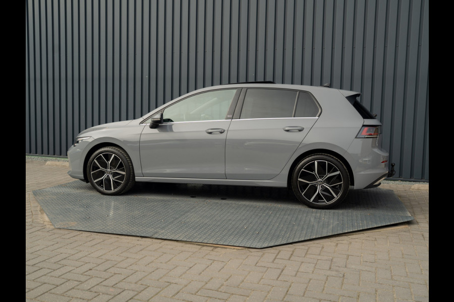 Volkswagen Golf 1.5 eTSI 50 Edition | Panodak | Trekhaak wegkl. | Stoelgeheugen | Head Up | IQ Light | Prijs Rijklaar!!
