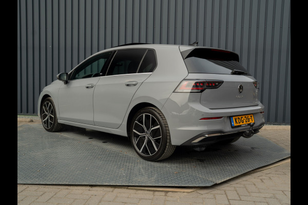 Volkswagen Golf 1.5 eTSI 50 Edition | Panodak | Trekhaak wegkl. | Stoelgeheugen | Head Up | IQ Light | Prijs Rijklaar!!