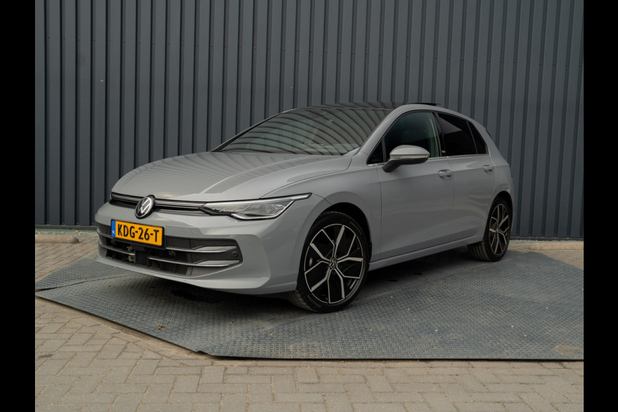 Volkswagen Golf 1.5 eTSI 50 Edition | Panodak | Trekhaak wegkl. | Stoelgeheugen | Head Up | IQ Light | Prijs Rijklaar!!