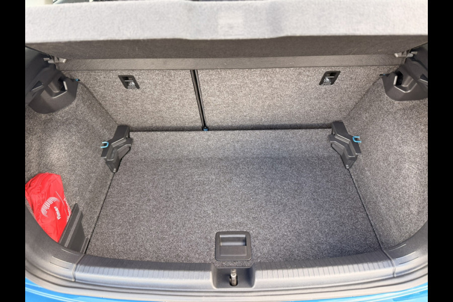 Volkswagen Polo 1.0 TSI Virtual 17'' LED ACC Camera CarPlay Navi Stoelverwarming