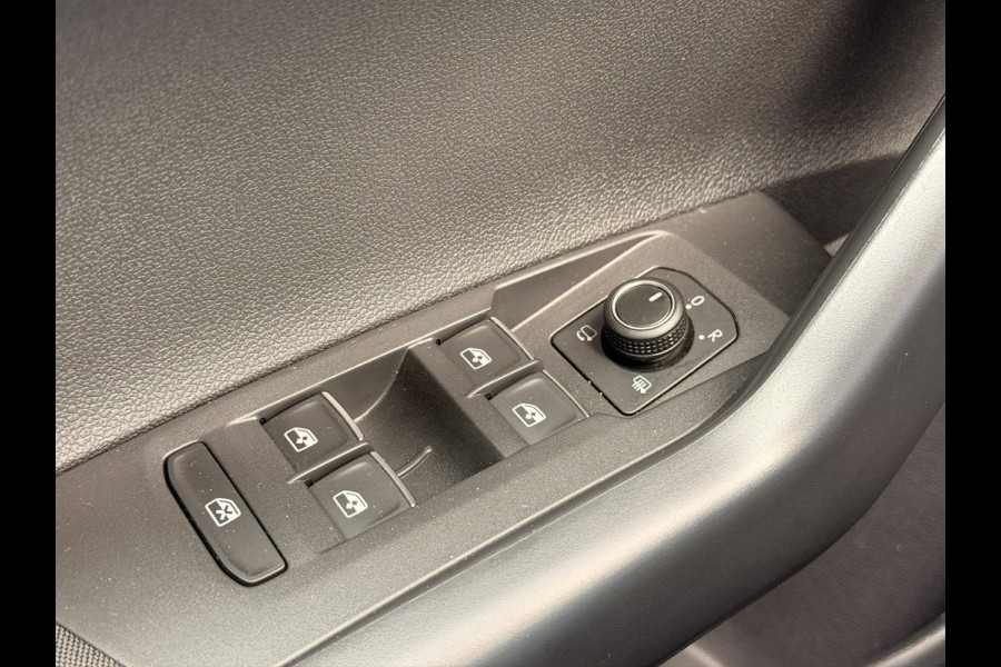 Volkswagen Polo 1.0 TSI Virtual 17'' LED ACC Camera CarPlay Navi Stoelverwarming