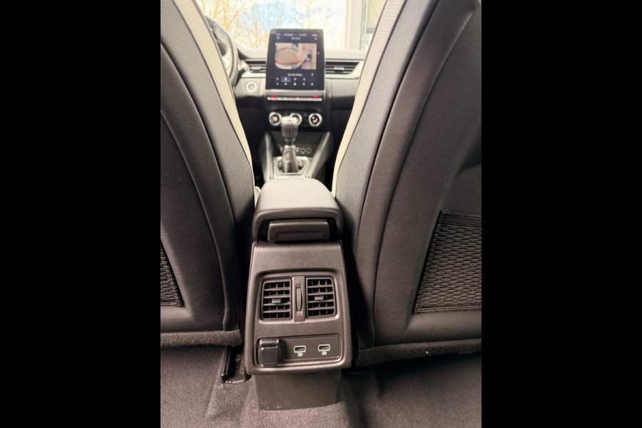 Renault Captur 1.0 TCe 90 Intens Carplay 360 Camera ACC Stoel Stuurverw Afn Trekhaak Navigatie Cruise Clima PDC D.A.B