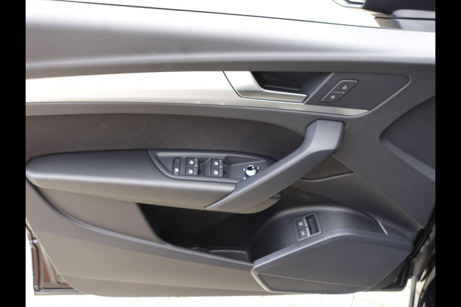 Audi Q5 50 TFSI e 300pk PHEV S-Line | DEMO ! | Navigatie Camera Parkeersensoren Head-up-display Stoelverwarming Ledverlichting Cruise Control Getinte ramen Climate Control