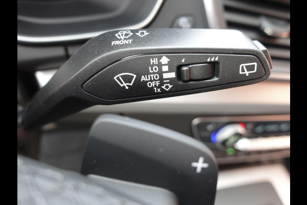 Audi Q5 50 TFSI e 300pk PHEV S-Line | DEMO ! | Navigatie Camera Parkeersensoren Head-up-display Stoelverwarming Ledverlichting Cruise Control Getinte ramen Climate Control