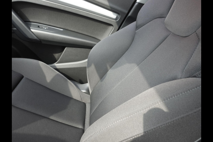 Audi Q5 50 TFSI e 300pk PHEV S-Line | DEMO ! | Navigatie Camera Parkeersensoren Head-up-display Stoelverwarming Ledverlichting Cruise Control Getinte ramen Climate Control