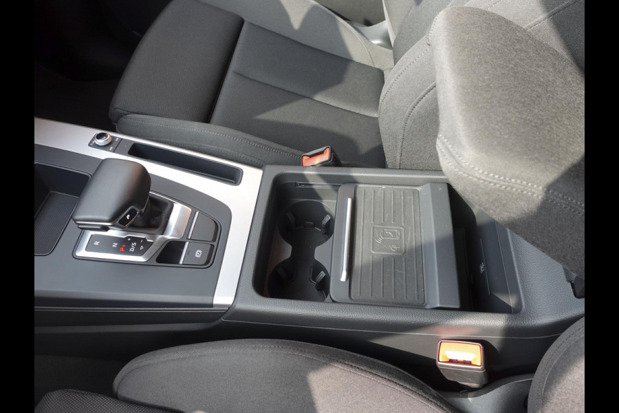 Audi Q5 50 TFSI e 300pk PHEV S-Line | DEMO ! | Navigatie Camera Parkeersensoren Head-up-display Stoelverwarming Ledverlichting Cruise Control Getinte ramen Climate Control