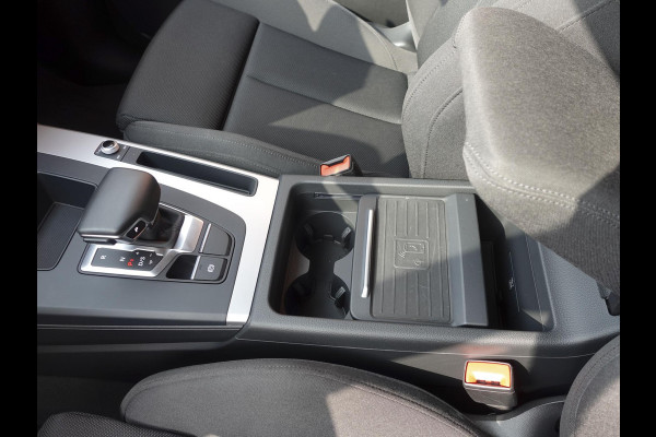Audi Q5 50 TFSI e 300pk PHEV S-Line | DEMO ! | Navigatie Camera Parkeersensoren Head-up-display Stoelverwarming Ledverlichting Cruise Control Getinte ramen Climate Control