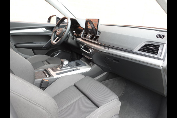 Audi Q5 50 TFSI e 300pk PHEV S-Line | DEMO ! | Navigatie Camera Parkeersensoren Head-up-display Stoelverwarming Ledverlichting Cruise Control Getinte ramen Climate Control
