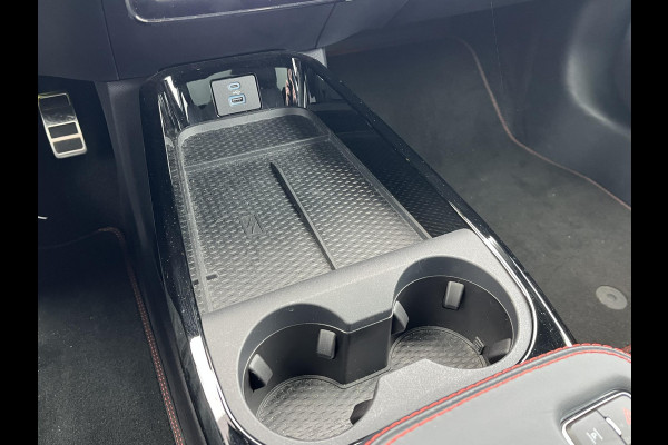 Ford Mustang Mach-E AWD 75 kWh SOH 95% |14.000KM!! VAN € 34.900,- VOOR € 31.877,- UW LENTEVOORDEEL € 3.023,-!| ORIG. NL NAP| EERSTE EIGENAAR| ELEKTRISCHE ACHTERKLEP| B&O| 360 CAMERA| STOEL + STUURVERWARMING| PANO