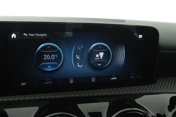 Mercedes-Benz A-Klasse 180 Business Solution (ACHTERUITRIJCAMERA, CRUISE CONTROL, NAVIGATIE, PARKEERSENSOREN)
