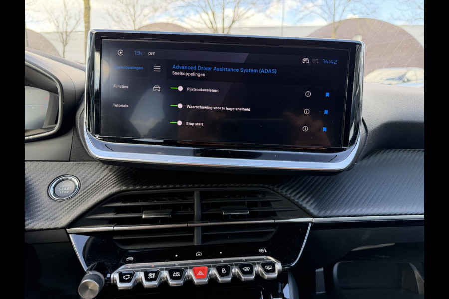 Peugeot 208 1.2 Hybrid 110 e-DCS6 Allure VAN €25.900,- NU VOOR SLECHTS €22.877,- Uw LENTEVOORDEEL €3.023,-FABRIEKSGARANTIE t/m 03-2027 | TOPSTAAT! | KEYLESS ENTRY | APPLE CARPLAY-ANDROID AUTO| PARKEERSENSOREN VOOR EN ACHTER |