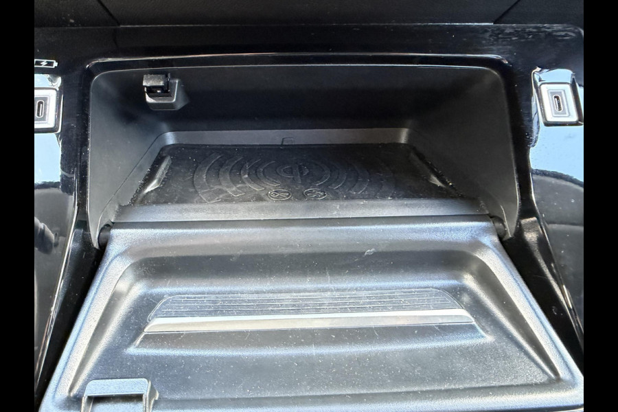 Peugeot 208 1.2 Hybrid 110 e-DCS6 Allure VAN €25.900,- NU VOOR SLECHTS €22.877,- Uw LENTEVOORDEEL €3.023,-FABRIEKSGARANTIE t/m 03-2027 | TOPSTAAT! | KEYLESS ENTRY | APPLE CARPLAY-ANDROID AUTO| PARKEERSENSOREN VOOR EN ACHTER |