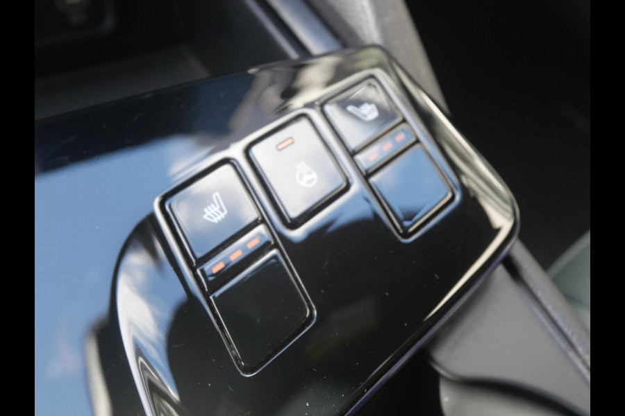 Kia Sportage 1.6 T-GDi Hybrid Dark Edition | Cruise | Carplay | Keyless | Navi | Stoel-stuurverwarming |