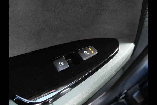Kia Sportage 1.6 T-GDi Hybrid Dark Edition | Cruise | Carplay | Keyless | Navi | Stoel-stuurverwarming |