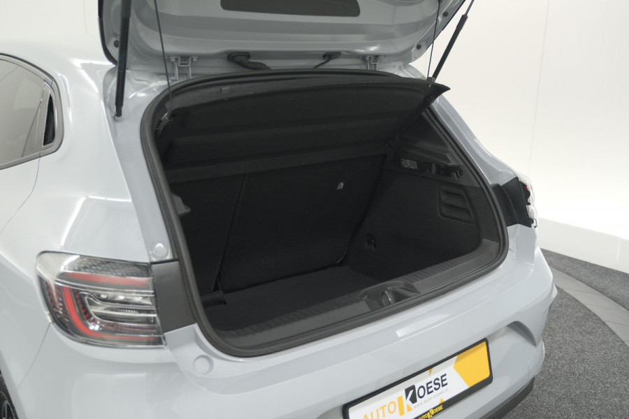 Renault Clio TCe 90 GPF techno | 360 Camera | Adaptieve Cruise Control | Navigatie | 9.3 Inch Groot Scherm