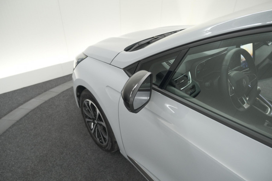 Renault Clio TCe 90 GPF techno | 360 Camera | Adaptieve Cruise Control | 9.3 Inch Groot Scherm