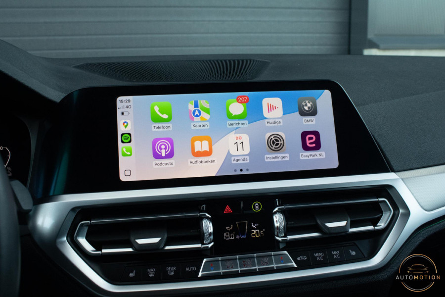 BMW 3-serie 330e PANO MEMORY M PAKKET CAMERA HUD TREKHAAK