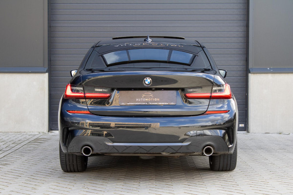 BMW 3-serie 330e PANO MEMORY M PAKKET CAMERA HUD TREKHAAK
