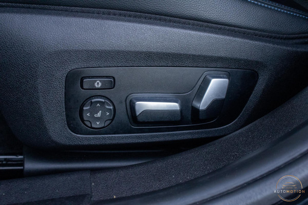 BMW 3-serie 330e PANO MEMORY M PAKKET CAMERA HUD TREKHAAK