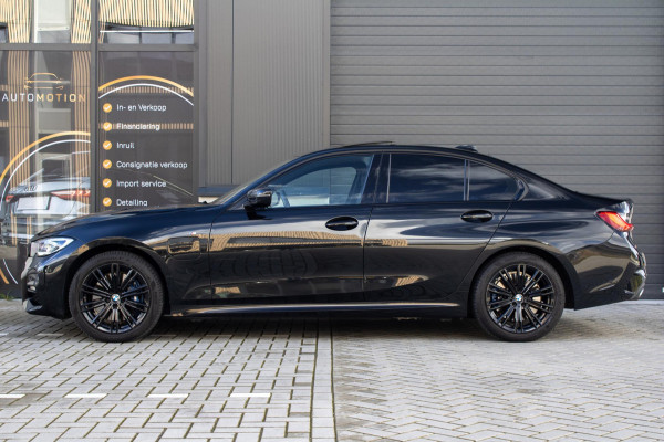 BMW 3-serie 330e PANO MEMORY M PAKKET CAMERA HUD TREKHAAK