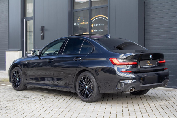 BMW 3-serie 330e PANO MEMORY M PAKKET CAMERA HUD TREKHAAK