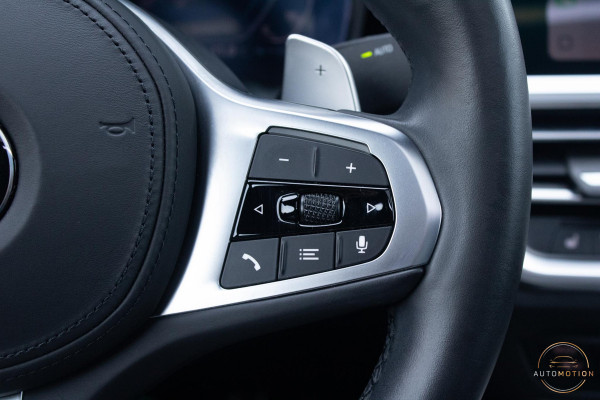 BMW 3-serie 330e PANO MEMORY M PAKKET CAMERA HUD TREKHAAK