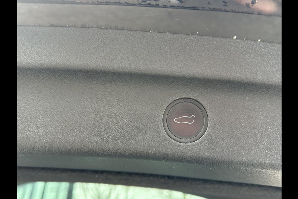 Tesla Model Y Long Range AWD 75 kWh SOH 88%|BTW|VAN €30.900,- NU VOOR SLECHTS €28.877,- Uw LENTEVOORDEEL €2.023,- | AFNEEMBARE TREKHAAK|DE HOOGVOLTACCU EN AANDRIJFLIJN GARANTIE TOT 2030 of 192.000KM| AUTOPILOT| STOEL+ STUURVERWARMING| ACHTERBANK VERWARMD