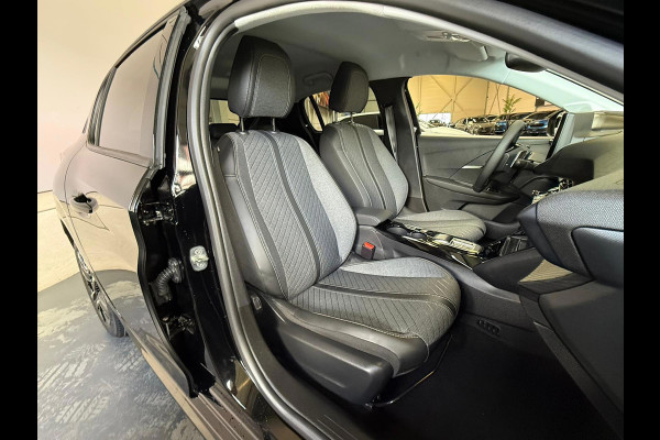 Peugeot 208 1.2 Hybrid 145 e-DCS6 Allure Automaat Stoelverwarming 1 Jaar Garantie