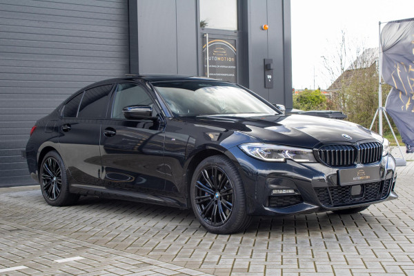 BMW 3-serie 330e PANO MEMORY M PAKKET CAMERA HUD TREKHAAK