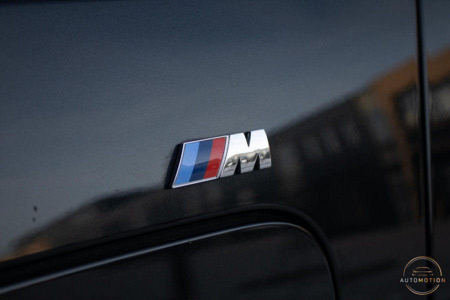 BMW 3-serie 330e PANO MEMORY M PAKKET CAMERA HUD TREKHAAK