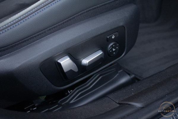 BMW 3-serie 330e PANO MEMORY M PAKKET CAMERA HUD TREKHAAK