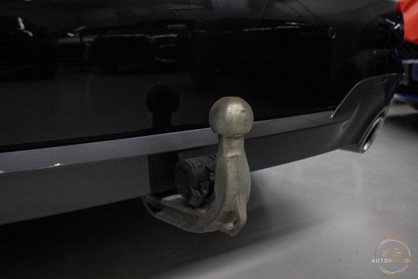 BMW 3-serie 330e PANO MEMORY M PAKKET CAMERA HUD TREKHAAK