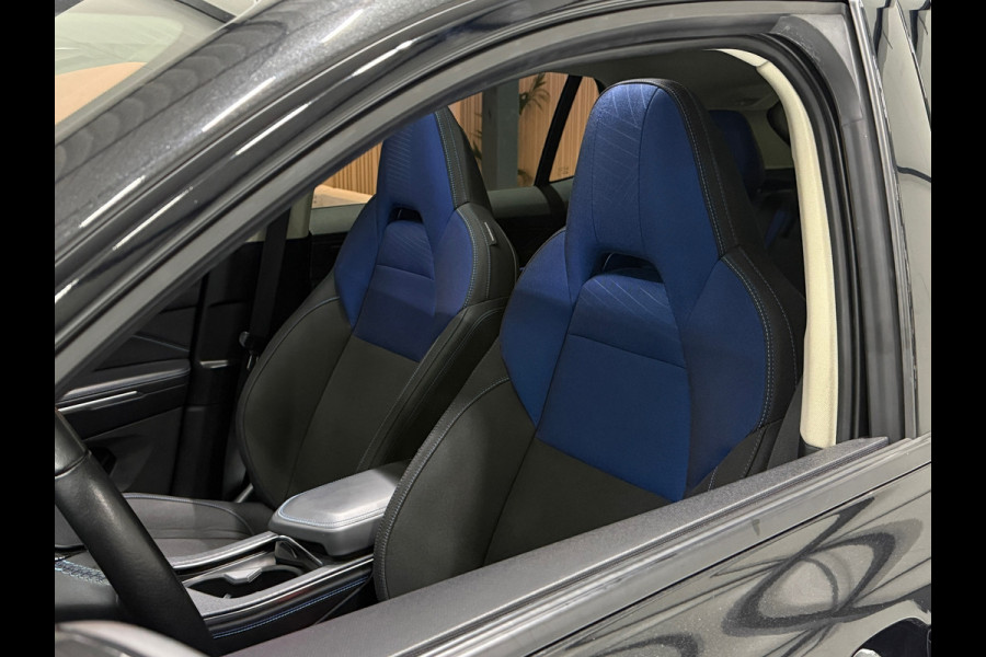 Lynk & Co RS Shadow Edition 01 1.5 262PK Pano 360° Navi Adapt cruise 262PK Elekr. Achterklep