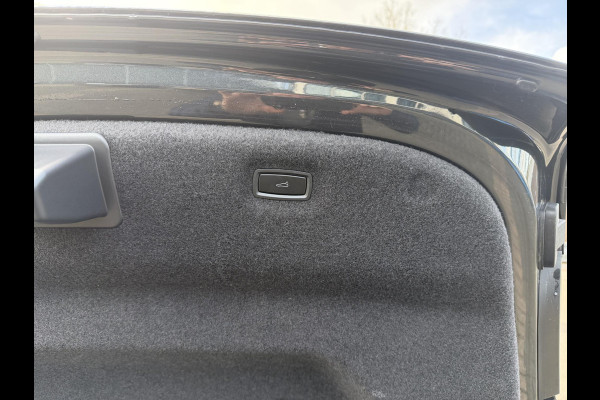 Porsche Taycan Performance 84 kWh VAN €79.900,- VOOR €74.440,- UW LENTEVOORDEEL: € 5.460,-! |SOH 100% | SPORT-CHRONO-PAKKET | CRUISE CONTROL ADAPTIEF MET STOP&GO | PANO | MEMORY SEATS  | 360 GRADEN CAMERA | VOLLE AUTO | 17.000KM |