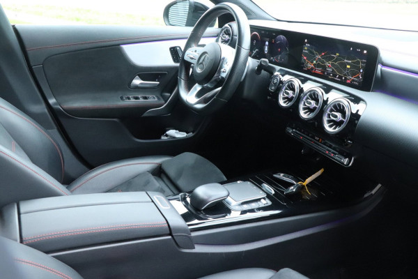 Mercedes-Benz CLA-Klasse 250 AMG | PANO | SFEERVERLICHTING | MEMORY | CAMERA
