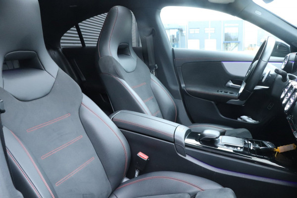 Mercedes-Benz CLA-Klasse 250 AMG | PANO | SFEERVERLICHTING | MEMORY | CAMERA
