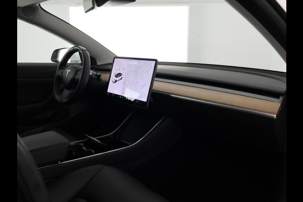 Tesla Model 3 Standard RWD Plus 60 kWh 1e EIG. SOH 92%!! GARANTIE TOT 2031* PARKEERSENSOREN V+A . PANORAMADAK . APPLE CARPLAY & ANDROID AUTO . STOELVERWARMING