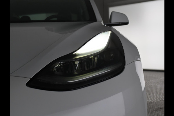 Tesla Model 3 Standard RWD Plus 60 kWh 1e EIG. SOH 92%!! GARANTIE TOT 2031* PARKEERSENSOREN V+A . PANORAMADAK . APPLE CARPLAY & ANDROID AUTO . STOELVERWARMING