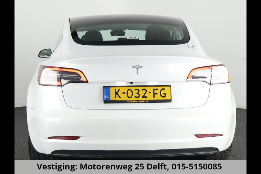 Tesla Model 3 Standard RWD Plus 60 kWh 1e EIG. SOH 92%!! GARANTIE TOT 2031* PARKEERSENSOREN V+A . PANORAMADAK . APPLE CARPLAY & ANDROID AUTO . STOELVERWARMING