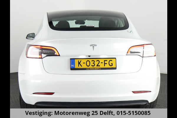 Tesla Model 3 Standard RWD Plus 60 kWh 1e EIG. SOH 92%!! GARANTIE TOT 2031* PARKEERSENSOREN V+A . PANORAMADAK . APPLE CARPLAY & ANDROID AUTO . STOELVERWARMING