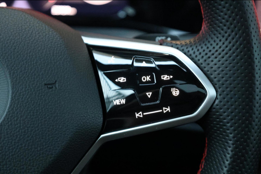 Volkswagen Golf 2.0 TSI GTI Clubsport 45 Jahre Edition 300+PK AKRAPOVIC/IQ/VIRTUAL/SFEER/PANO/LEER/CAM/LINE/ACC/12 MND GARANTIE!