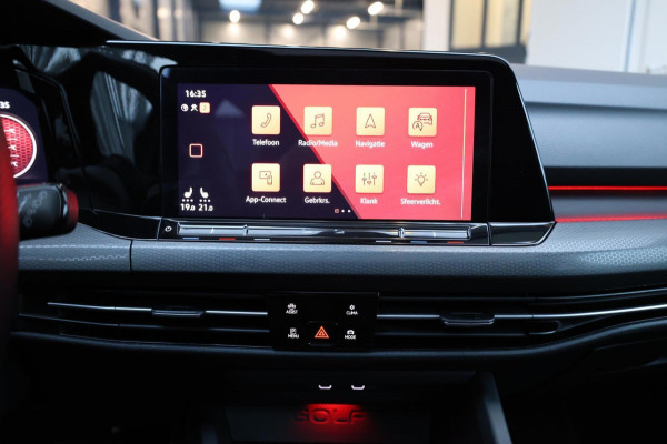 Volkswagen Golf 2.0 TSI GTI Clubsport 45 Jahre Edition 300+PK AKRAPOVIC/IQ/VIRTUAL/SFEER/PANO/LEER/CAM/LINE/ACC/12 MND GARANTIE!