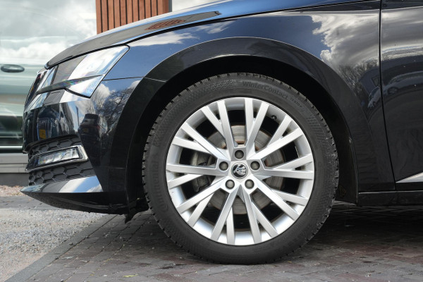 Škoda Superb 1.5 TSI ACT Business Edition Adaptieve Cruise Virtual Dash Leer Alcantara