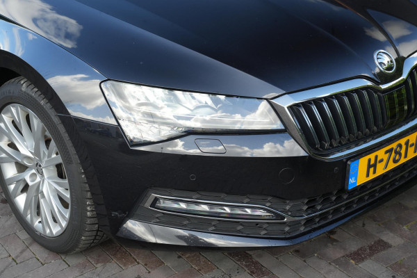 Škoda Superb 1.5 TSI ACT Business Edition Adaptieve Cruise Virtual Dash Leer Alcantara