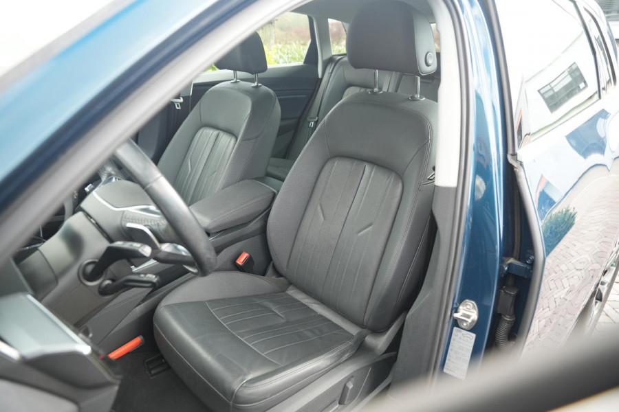 Audi e-tron e-tron 50 quattro Launch edition plus 71 kWh Panoramadak Adaptieve Cruise Leer Memory PDC