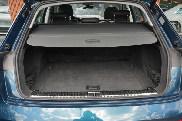 Audi e-tron e-tron 50 quattro Launch edition plus 71 kWh Panoramadak Adaptieve Cruise Leer Memory PDC