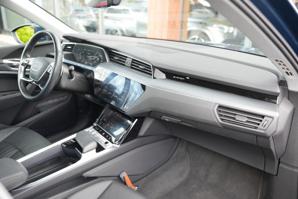 Audi e-tron e-tron 50 quattro Launch edition plus 71 kWh Panoramadak Adaptieve Cruise Leer Memory PDC