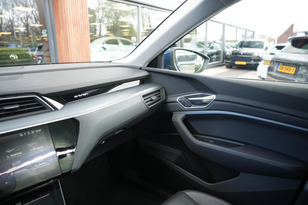 Audi e-tron e-tron 50 quattro Launch edition plus 71 kWh Panoramadak Adaptieve Cruise Leer Memory PDC