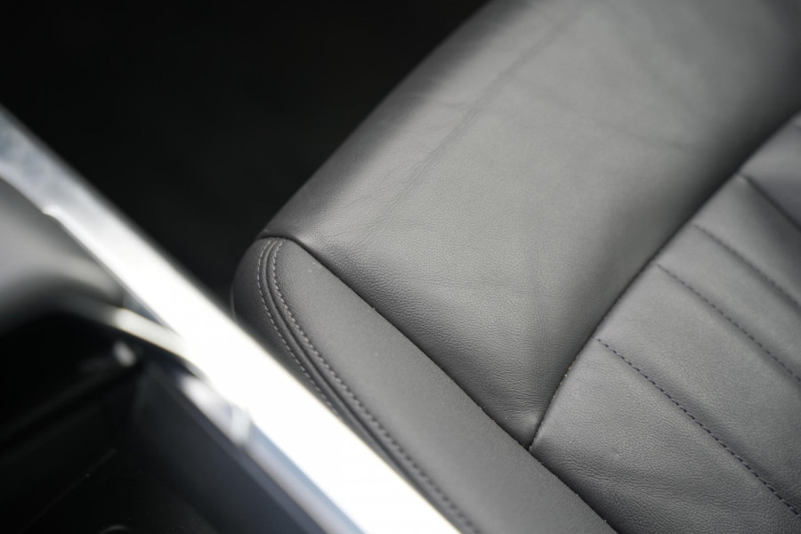 Audi e-tron e-tron 50 quattro Launch edition plus 71 kWh Panoramadak Adaptieve Cruise Leer Memory PDC